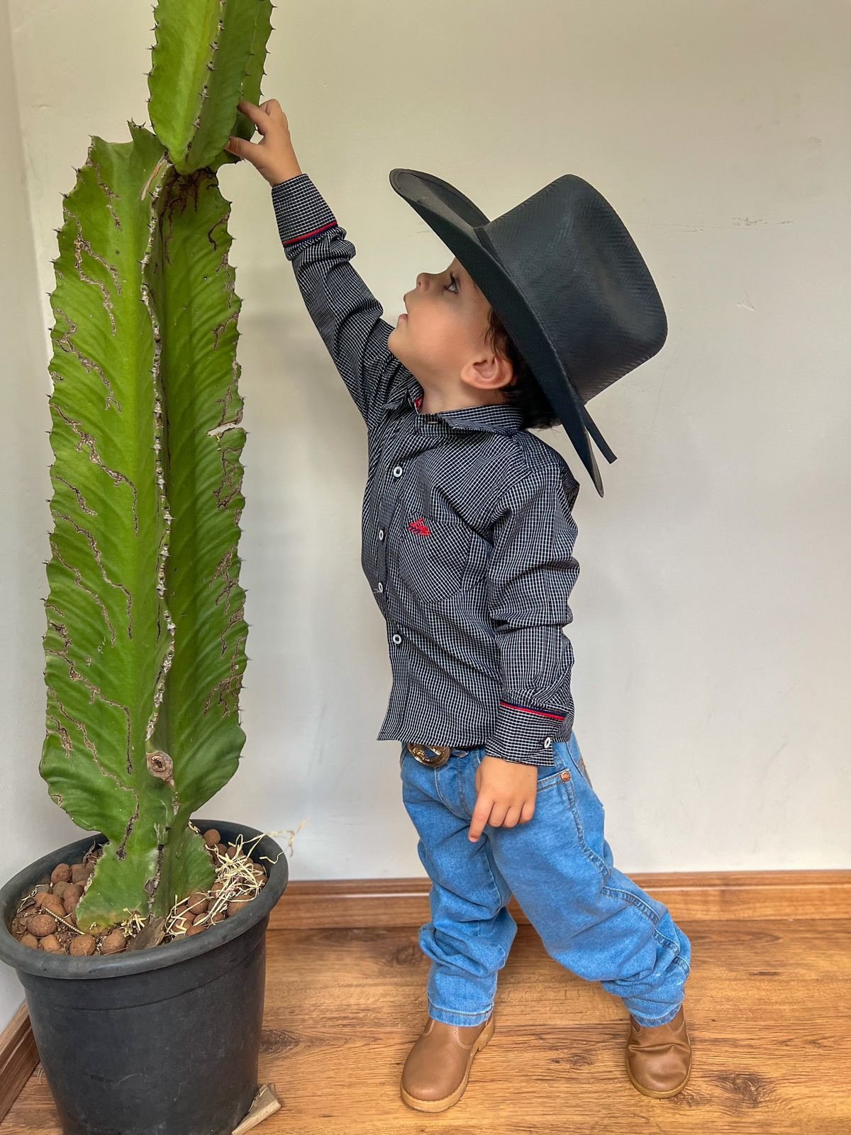 Coleção Looks Infantis – O Visual Completo do Pequeno Cowboy - foto 3